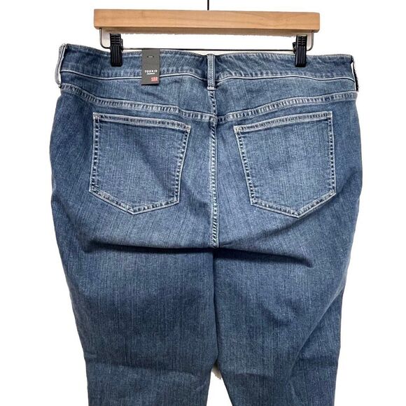 New Torrid Blue Boyfriend Mid-Rise Jeans - Size 18R - Picture 7 of 8